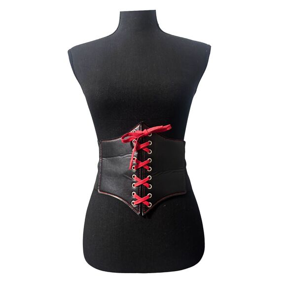 Black & Red Hot Topic Size 2X 3X Edgy Alt Emo Goth Clowncore Lace Up Corset Belt - Picture 2 of 4